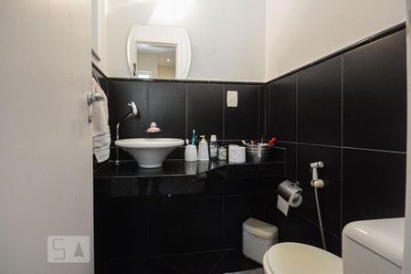 Casa à venda com 200m², 3 quartos e 1 vagaSala - Lavabo