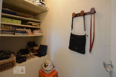 Casa à venda com 200m², 3 quartos e 1 vagaDepósito Suíte