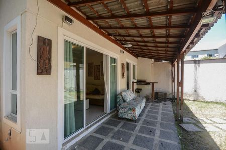 Casa à venda com 200m², 3 quartos e 1 vagaVaranda - Área Externa