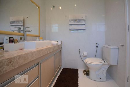 Casa à venda com 200m², 3 quartos e 1 vagaBanheiro Suíte