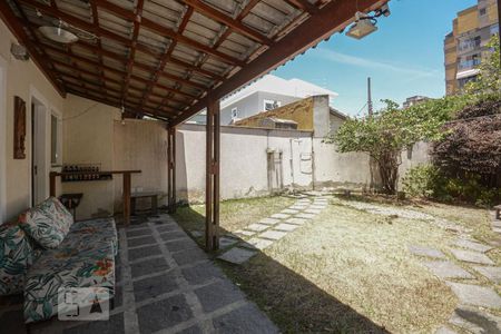 Casa à venda com 200m², 3 quartos e 1 vagaVaranda - Área Externa