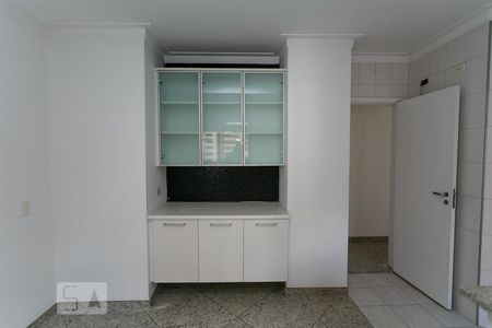 Apartamento à venda com 125m², 3 quartos e 3 vagasCozinha