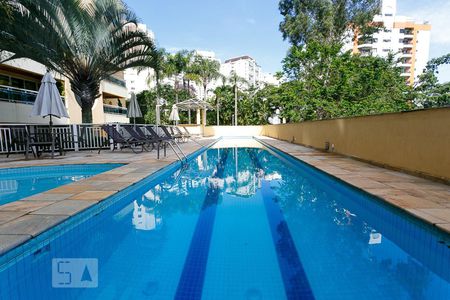 Apartamento à venda com 125m², 3 quartos e 3 vagasÁrea comum - Piscina