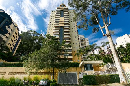 Apartamento à venda com 125m², 3 quartos e 3 vagasFachada