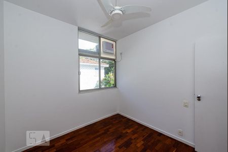 Apartamento à venda com 150m², 4 quartos e 2 vagasQuarto 3