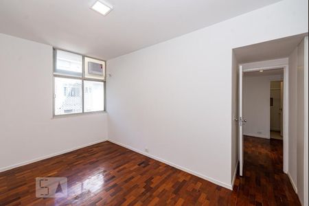 Apartamento à venda com 150m², 4 quartos e 2 vagasSuíte