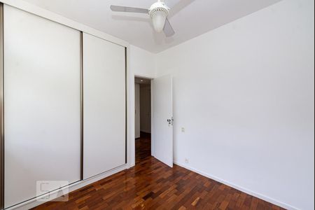 Apartamento à venda com 150m², 4 quartos e 2 vagasQuarto 2