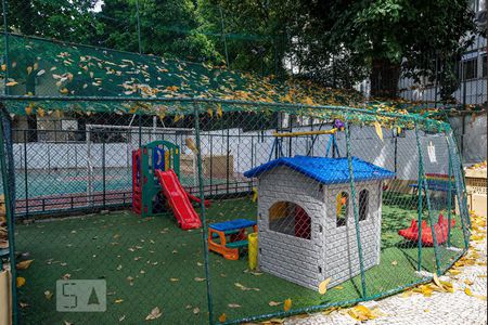 Apartamento à venda com 150m², 4 quartos e 2 vagasÁrea Comum - Playground