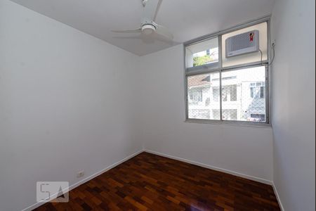 Apartamento à venda com 150m², 4 quartos e 2 vagasQuarto 3