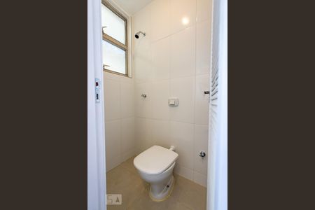 Apartamento à venda com 150m², 4 quartos e 2 vagasBanheiro de Serviço