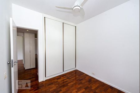 Apartamento à venda com 150m², 4 quartos e 2 vagasQuarto 3