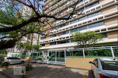 Apartamento à venda com 150m², 4 quartos e 2 vagasFachada