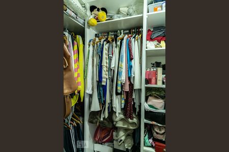 Apartamento à venda com 175m², 3 quartos e 3 vagasCloset