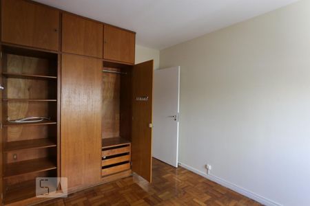Apartamento para alugar com 110m², 3 quartos e 1 vaga Apartamento para alugar com 110m², 3 quartos e 1 vagaQuarto 02