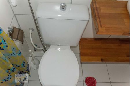 Apartamento à venda com 69m², 2 quartos e 1 vagaBanheiro Social