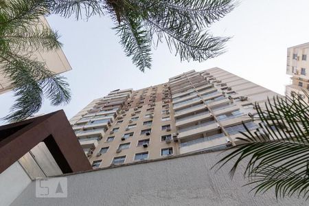 Apartamento à venda com 69m², 2 quartos e 1 vagaFachada do bloco