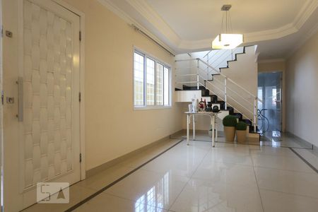 Sala de casa para alugar com 3 quartos, 224m² em Vila Osasco, Osasco