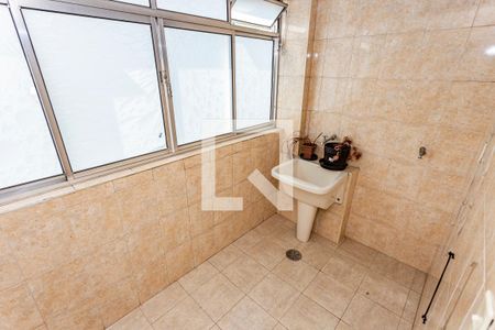 Apartamento para alugar com 125m², 3 quartos e sem vaga Apartamento para alugar com 125m², 3 quartos e sem vagaArea de Serviços