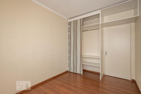 Quarto 2 de apartamento para alugar com 3 quartos, 72m² em Jardim Itu-sabará, Porto Alegre