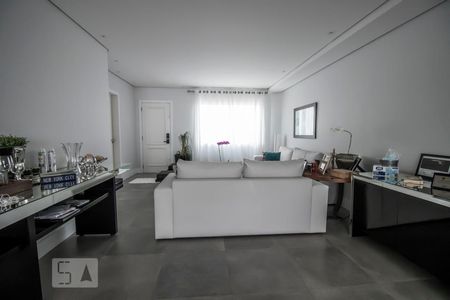 Sala de casa para alugar com 3 quartos, 480m² em Parque Jabaquara, São Paulo