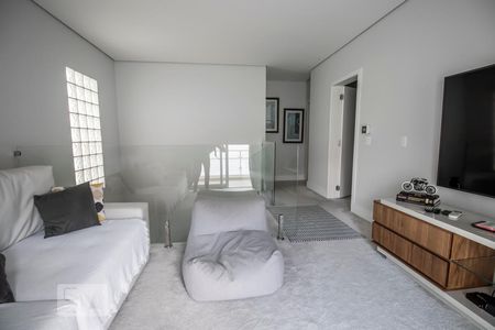 Casa para alugar com 480m², 3 quartos e 2 vagas Casa para alugar com 480m², 3 quartos e 2 vagasSuíte 1