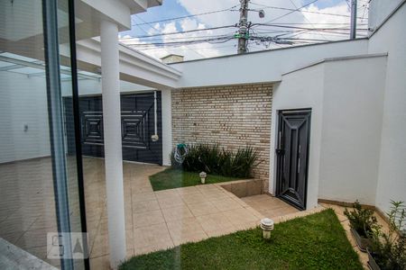 Vista de casa para alugar com 3 quartos, 480m² em Parque Jabaquara, São Paulo