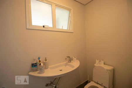 Casa para alugar com 480m², 3 quartos e 2 vagas Casa para alugar com 480m², 3 quartos e 2 vagasLavabo