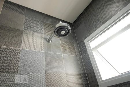 Casa para alugar com 480m², 3 quartos e 2 vagas Casa para alugar com 480m², 3 quartos e 2 vagasBanheiro da Suíte 1