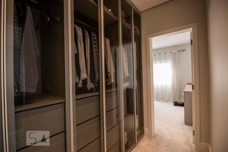 Casa para alugar com 480m², 3 quartos e 2 vagas Casa para alugar com 480m², 3 quartos e 2 vagasCloset Suíte 2