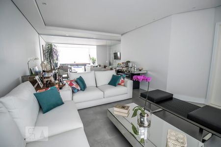 Sala de casa para alugar com 3 quartos, 480m² em Parque Jabaquara, São Paulo