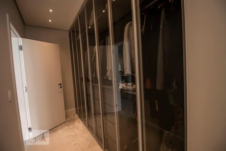 Casa para alugar com 480m², 3 quartos e 2 vagas Casa para alugar com 480m², 3 quartos e 2 vagasCloset Suíte 2