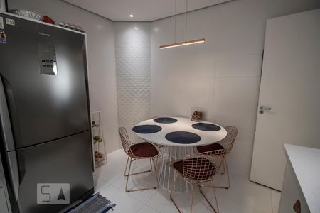 Casa para alugar com 480m², 3 quartos e 2 vagas Casa para alugar com 480m², 3 quartos e 2 vagasCozinha