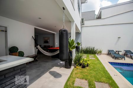 Casa para alugar com 480m², 3 quartos e 2 vagas Casa para alugar com 480m², 3 quartos e 2 vagasÁrea Externa Piscina