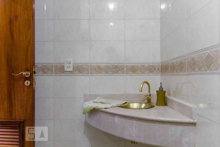 Apartamento à venda com 180m², 4 quartos e 3 vagas Apartamento à venda com 180m², 4 quartos e 3 vagasLavabo