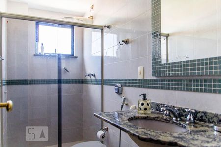 Apartamento à venda com 180m², 4 quartos e 3 vagas Apartamento à venda com 180m², 4 quartos e 3 vagasBanheiro Social