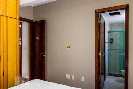 Apartamento à venda com 180m², 4 quartos e 3 vagas Apartamento à venda com 180m², 4 quartos e 3 vagasSuíte 2