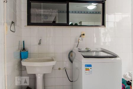 Apartamento à venda com 180m², 4 quartos e 3 vagas Apartamento à venda com 180m², 4 quartos e 3 vagasÁrea de Serviço