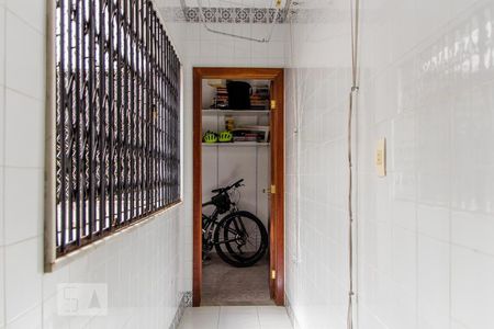 Apartamento à venda com 180m², 4 quartos e 3 vagas Apartamento à venda com 180m², 4 quartos e 3 vagasÁrea de Serviço