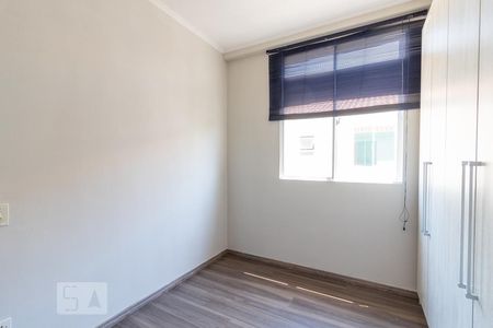 Dormitório 2 de apartamento à venda com 3 quartos, 51m² em Mário Quintana, Porto Alegre