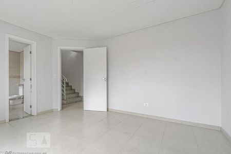1º Dormitório suíte de casa de condomínio para alugar com 3 quartos, 185m² em Bacacheri, Curitiba