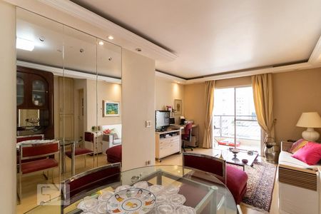 Sala de apartamento à venda com 2 quartos, 78m² em Vila Gumercindo, São Paulo