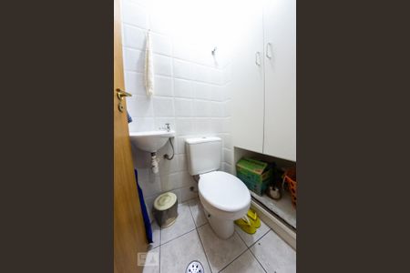 Apartamento à venda com 136m², 4 quartos e 2 vagasBanheiro de Serviço
