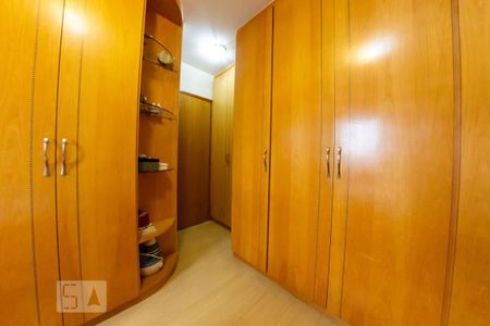 Apartamento à venda com 136m², 4 quartos e 2 vagasSuíte 1