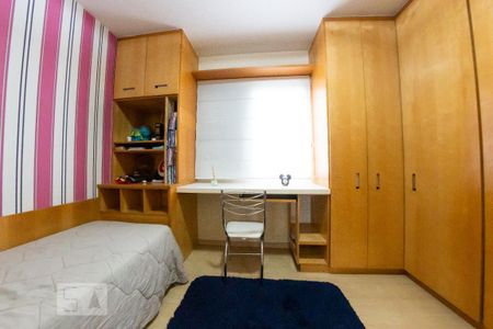Apartamento à venda com 136m², 4 quartos e 2 vagasSuíte 2