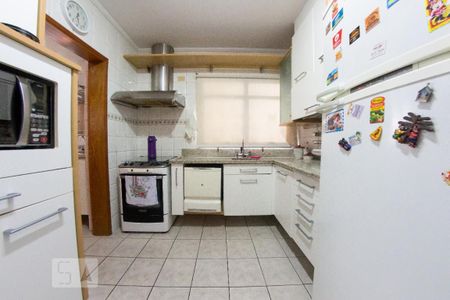 Apartamento à venda com 136m², 4 quartos e 2 vagasCozinha