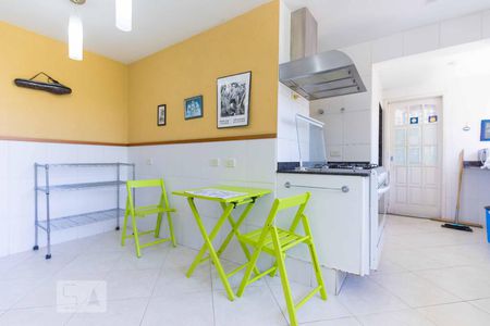 Casa à venda com 600m², 7 quartos e 6 vagasCozinha