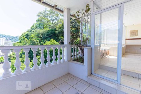 Casa à venda com 600m², 7 quartos e 6 vagasVista da Suíte 1