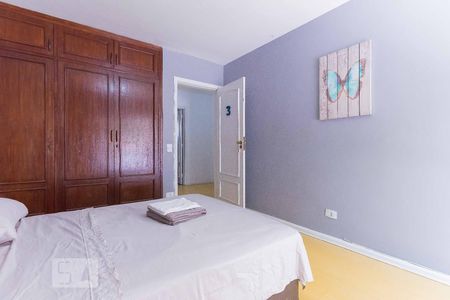 Casa à venda com 600m², 7 quartos e 6 vagasQuarto 2 - Armários