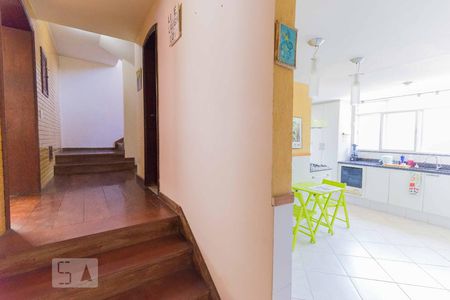 Casa à venda com 600m², 7 quartos e 6 vagasCorredor