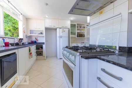 Casa à venda com 600m², 7 quartos e 6 vagasCozinha